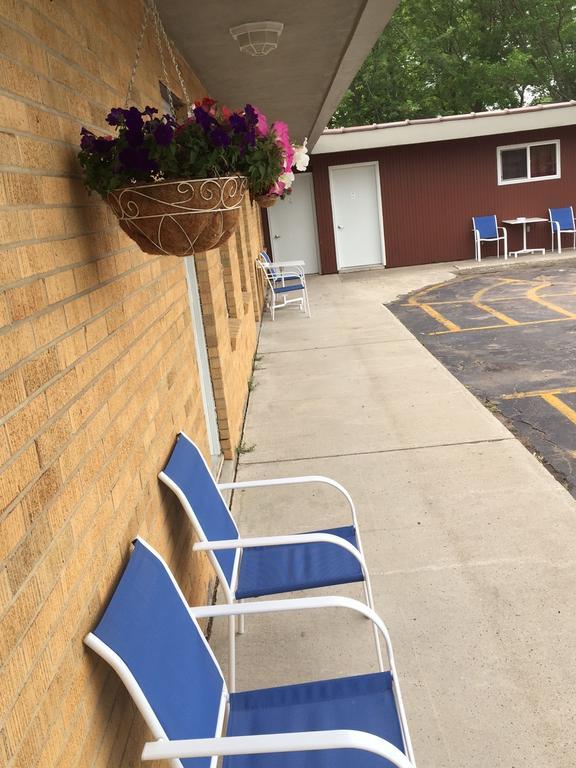 Highland Court Motel Fairmont Exterior foto